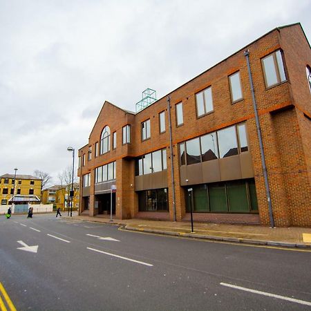 Somerville Apartments London Heathrow Hillingdon Exterior photo